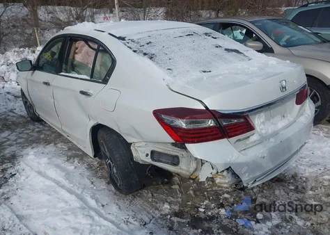 2017 Honda Accord Lx z USA, uszkodzony, nr VIN 1HGCR2F30HA116855